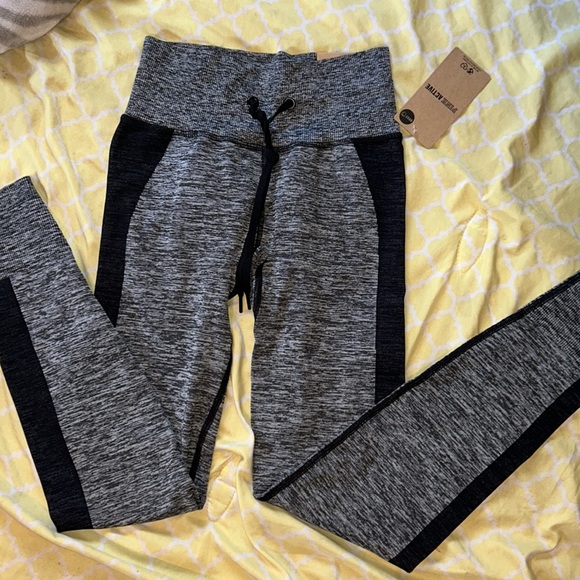 PINK VS 💋XS 💋BUNDLE - Picture 9 of 9